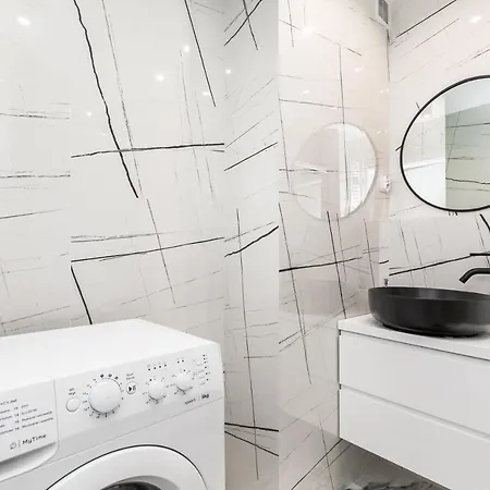 아파트 Moniuszki By Your Freedom 바르샤바