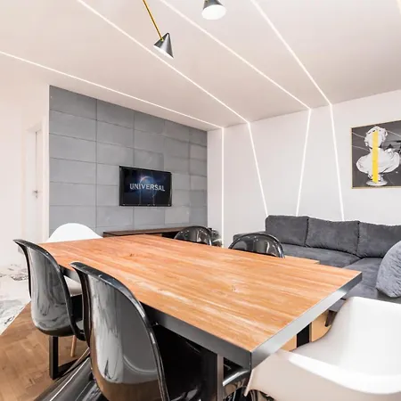 Moniuszki By Your Freedom شقة